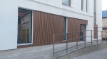 Монтаж универсальных 3D панелей из ДПК Outdoor в бизнес-центре Фрегат